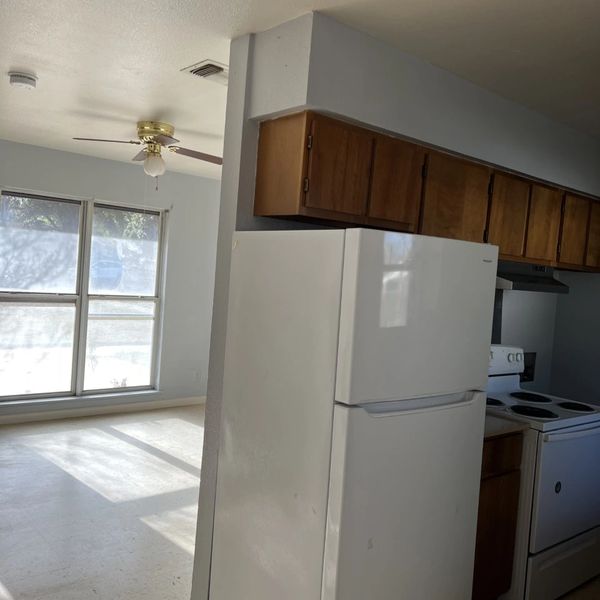 Pearsall Housing Authority Low Housing, Housing, Rent